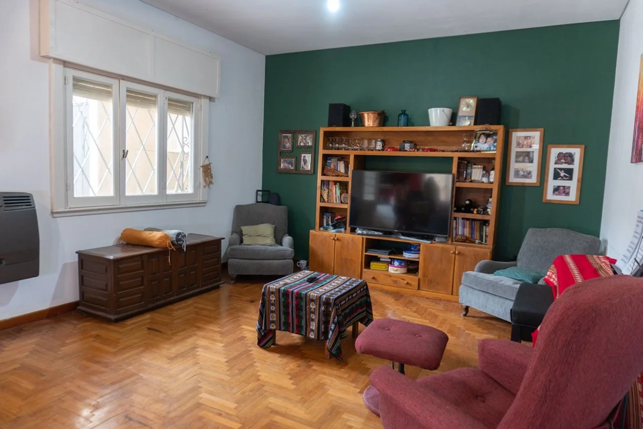 Casa de 3 ambientes en venta en Burzaco, Italia 1400