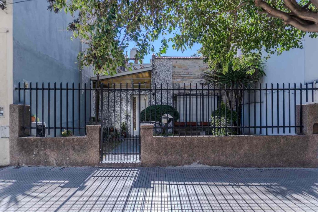 VENTA LOTE 150 M EN MONTE CASTRO