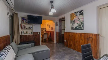 Casa en Venta - Peñarol - CON RENTA.