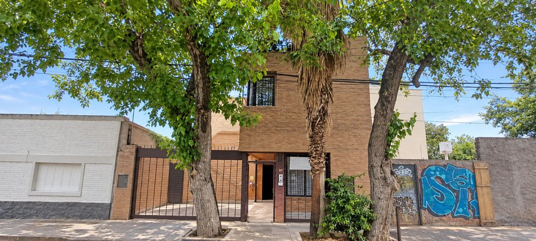 Casa en venta 5ta sección 3 dormitorios-patio