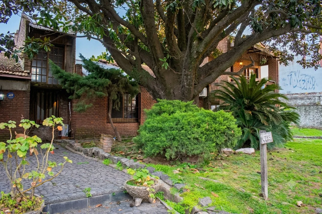 Casa de 6 ambientes en venta en Wilde, Avenida Ramón Franco 6300, foto 2