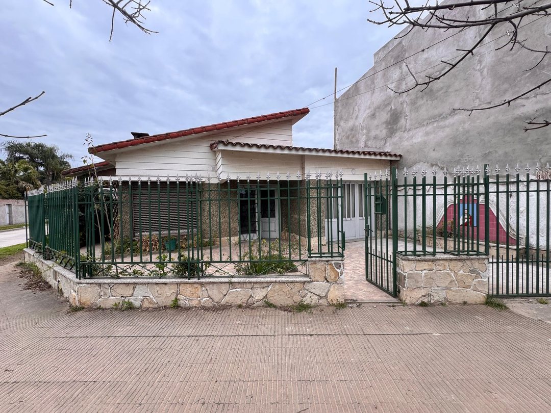 ALQUILER SOBRE AV. LUJAN