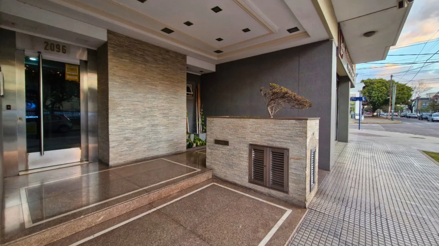 Departamento de 2 ambientes en venta en Villa Luzuriaga, Garibaldi 2000, foto 2
