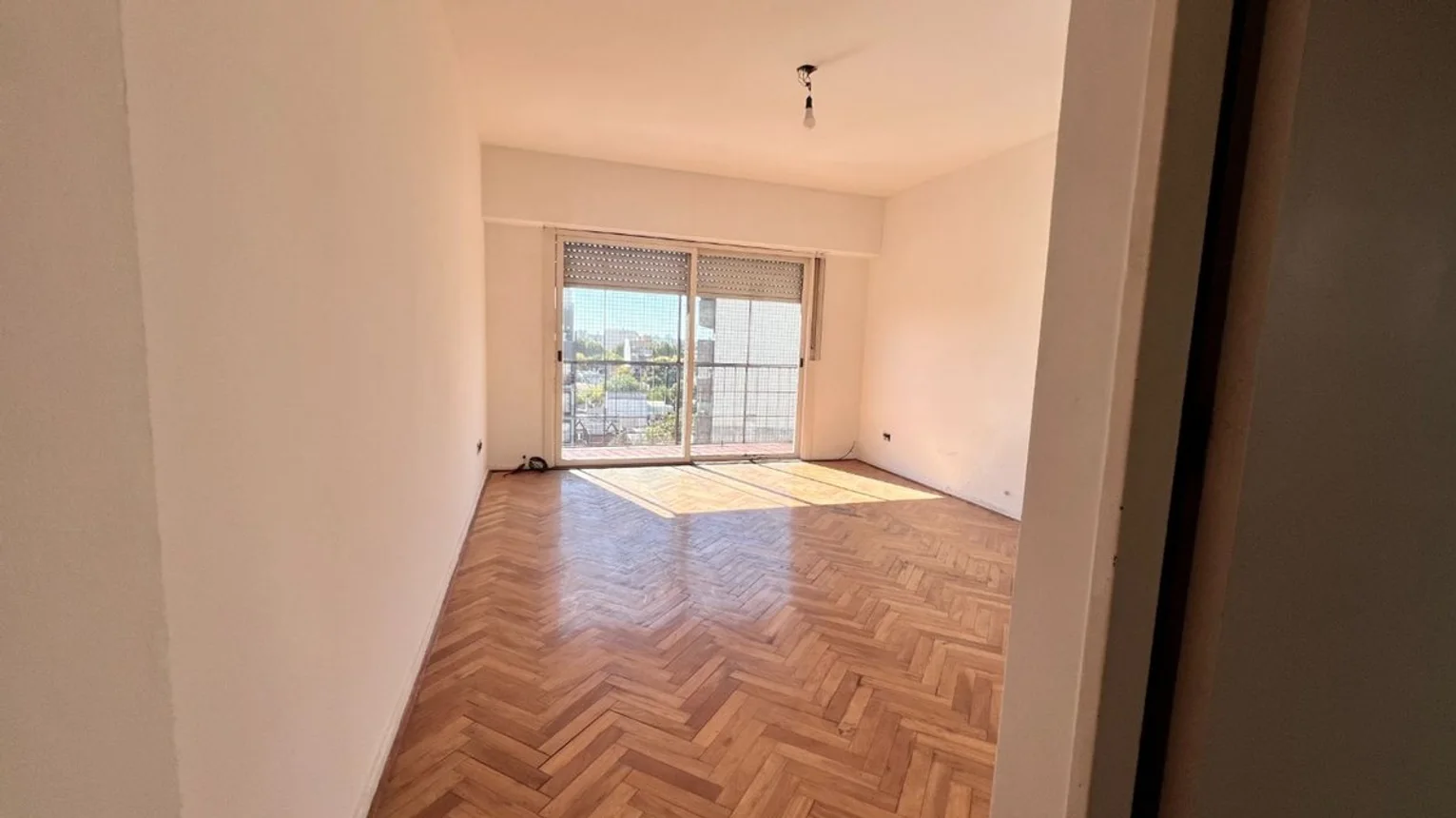 Departamento de 3 ambientes en venta en Floresta, Segurola 900