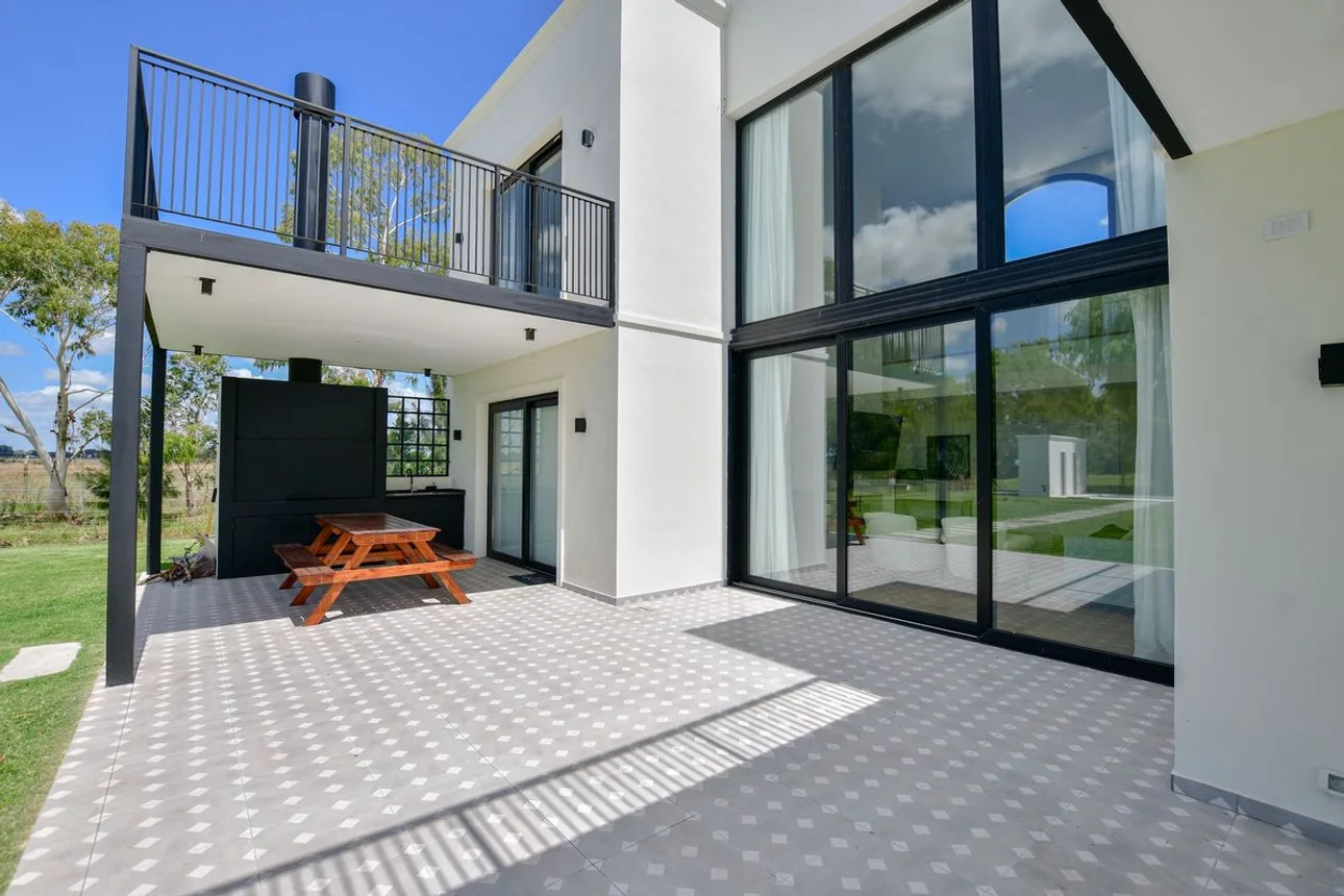 Casa en venta en La Plata, foto 2