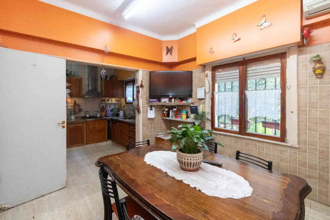 Casa en venta en Caseros, foto 2