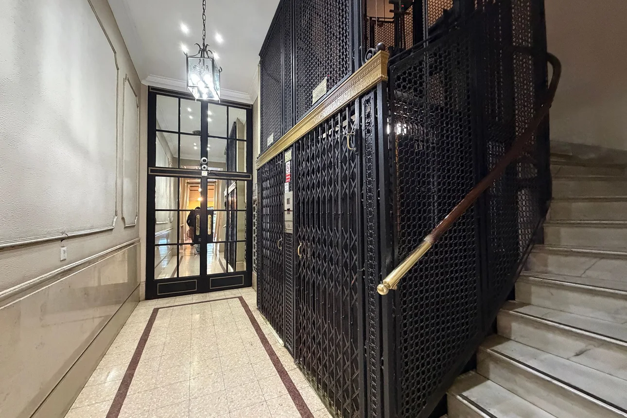 Departamento de 8 ambientes en venta en San Nicolás, Tucumán 100, foto 2