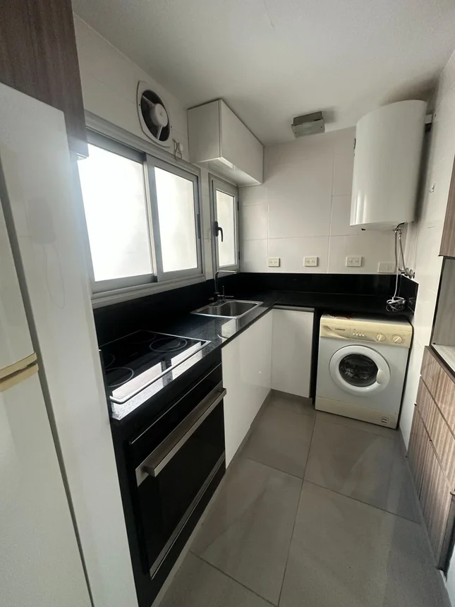 Departamento de 2 ambientes en venta en Recoleta, French 2400