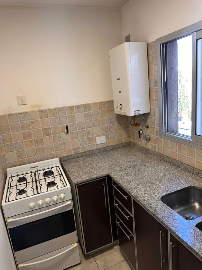 Departamento de 2 ambientes en alquiler en Morón, Carlos Pellegrini 800, foto 4