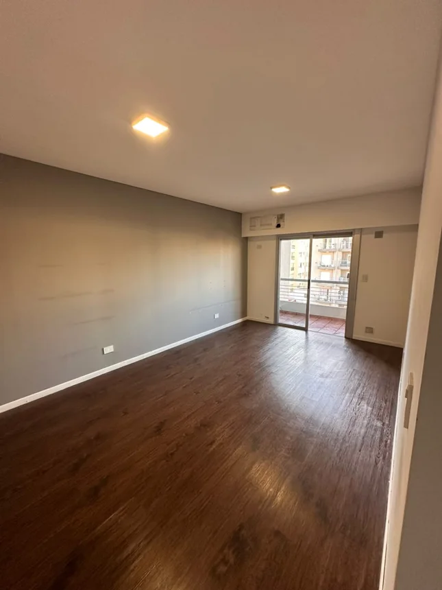 Departamento de 2 ambientes en alquiler en Morón, Carlos Pellegrini 800, foto 2