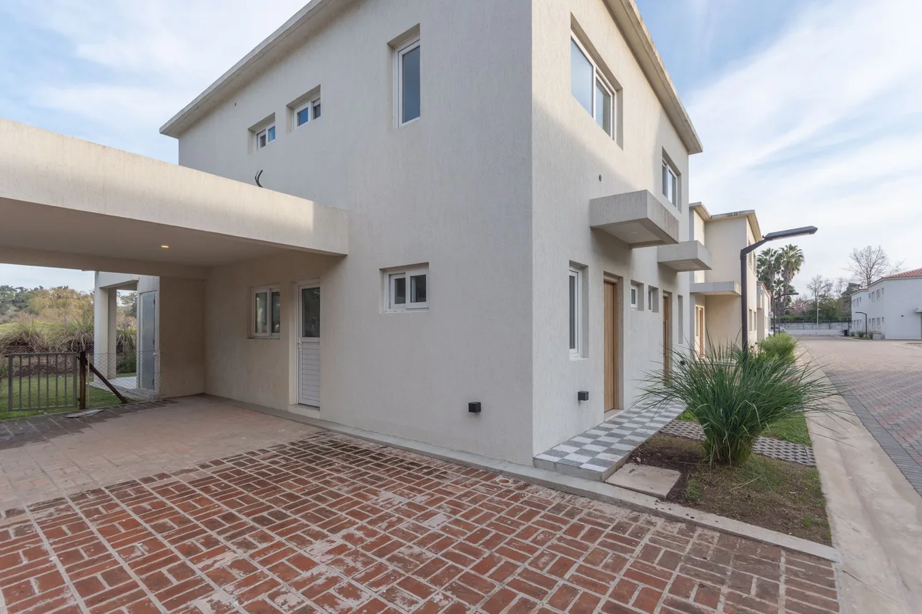 Dúplex en venta en Pilar, foto 2