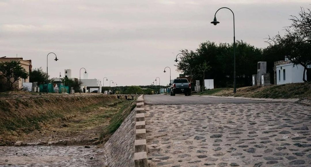 VENTA DE LOTE EN COUNTRY CAÑITAS, MALAGUEÑO