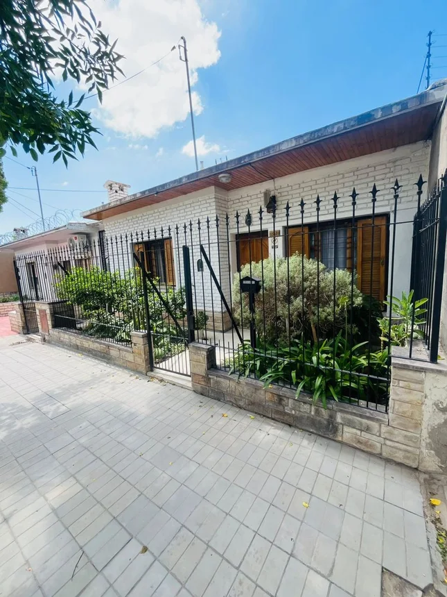 Casa en venta en Mendoza, foto 2