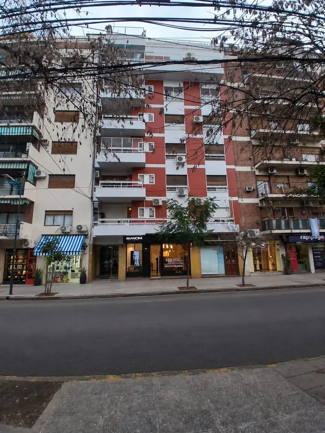Departamento de 3 ambientes en venta en Villa Urquiza, Bauness 2300