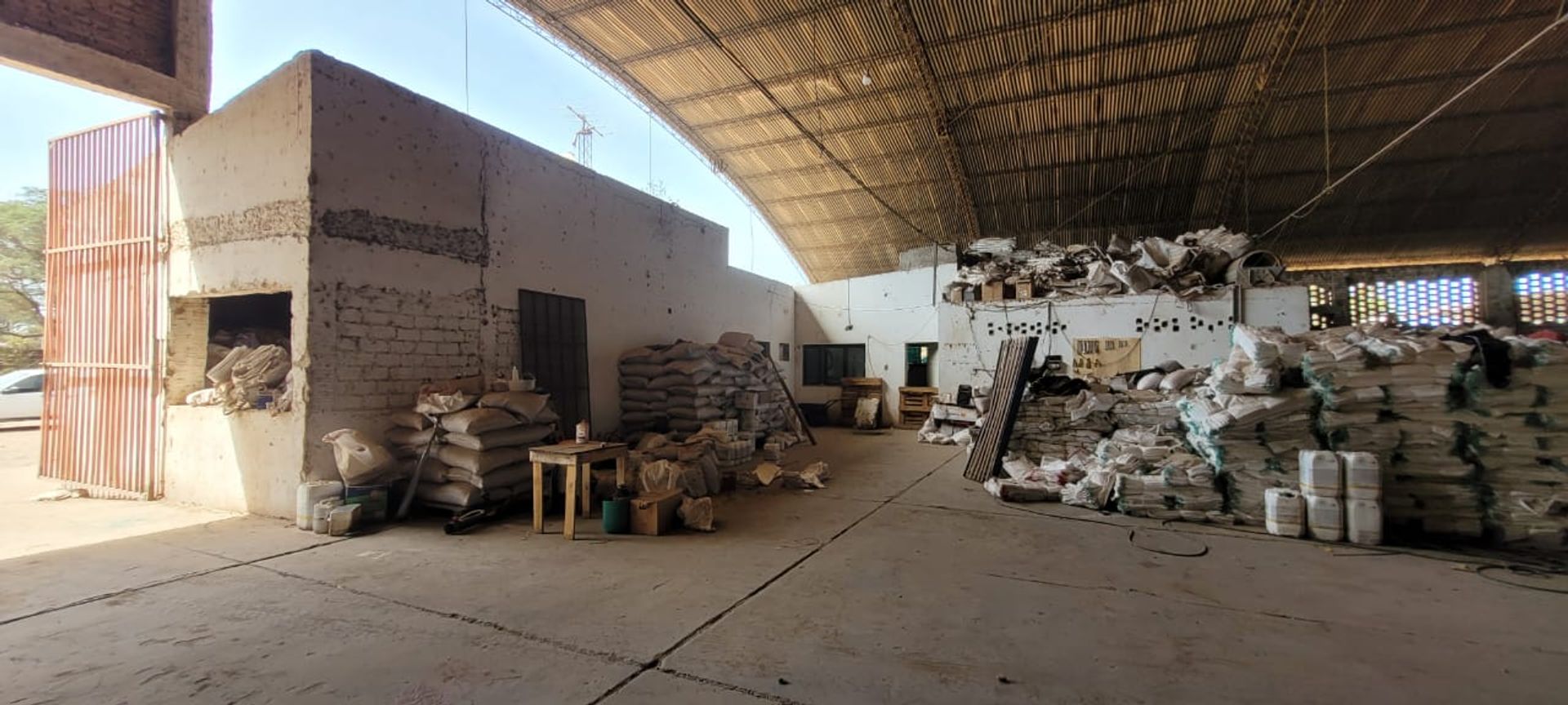 GALPON VENTA DE 3300 M2 EN EMBARCACIÓN - foto 3