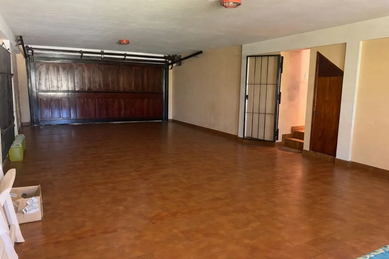 Venta casa 6 ambientes castelar con pileta, foto 5