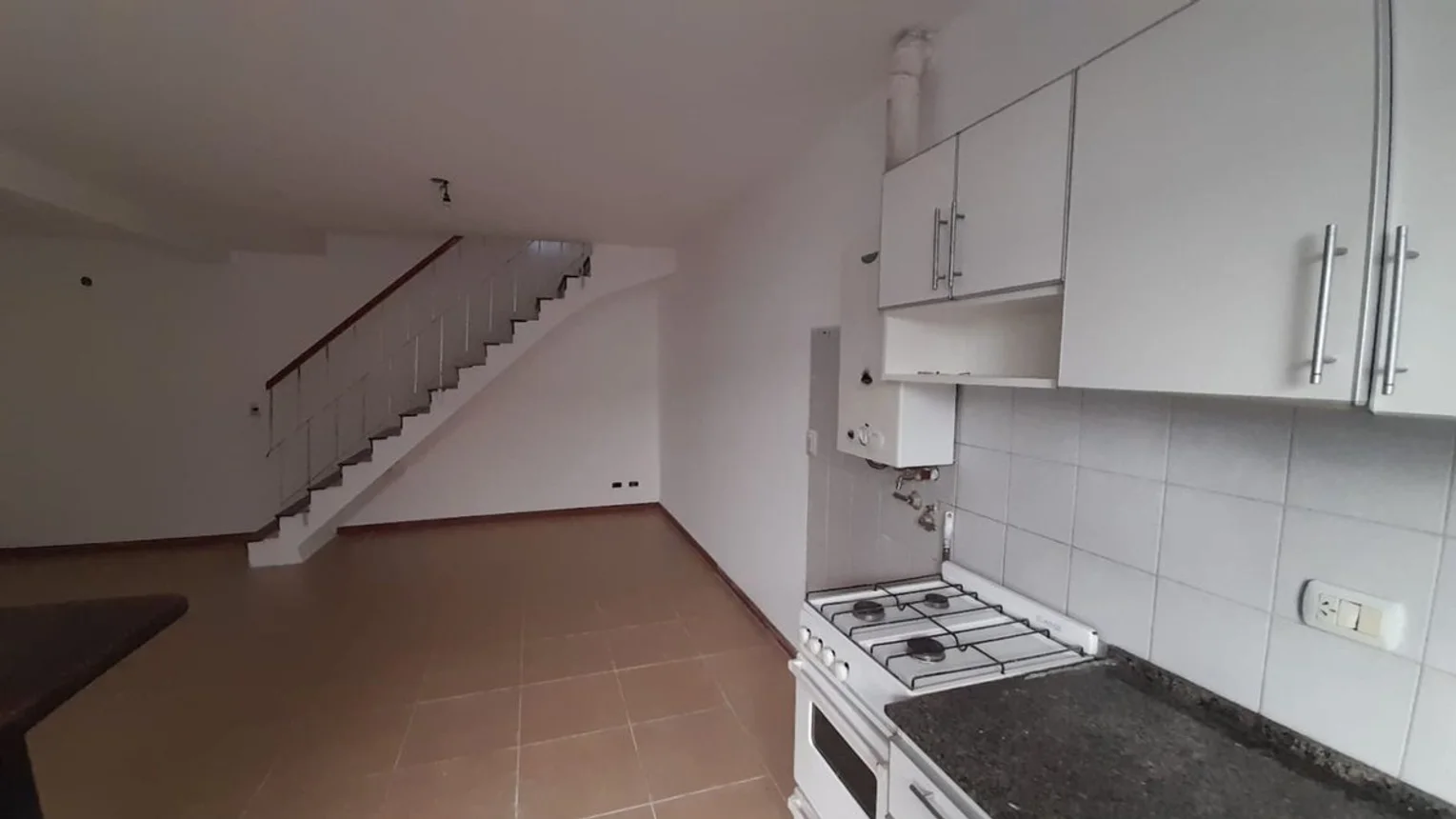 PH de 2 ambientes en venta en Rosario, Avenida Presidente Perón 3500