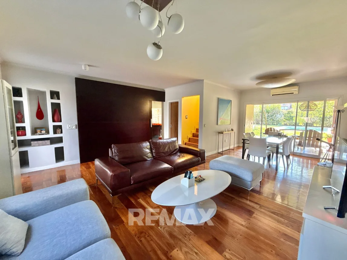 Casa en venta en Pilar