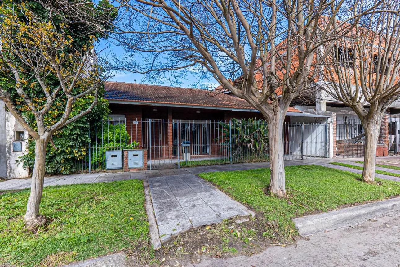 Casa de 4 ambientes en venta en Mar del Plata, Matheu 5200
