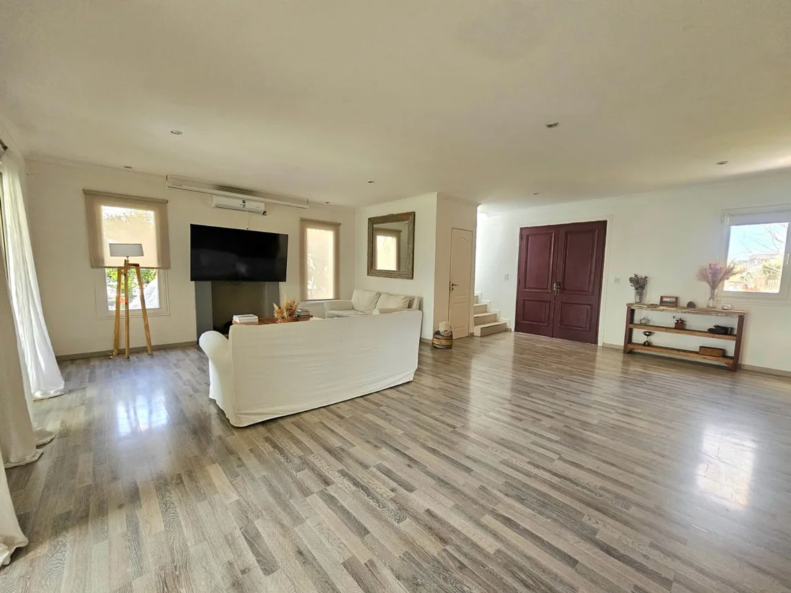 Casa de 5 ambientes en venta en Nordelta, Avenida de los Lagos 5300, foto 3