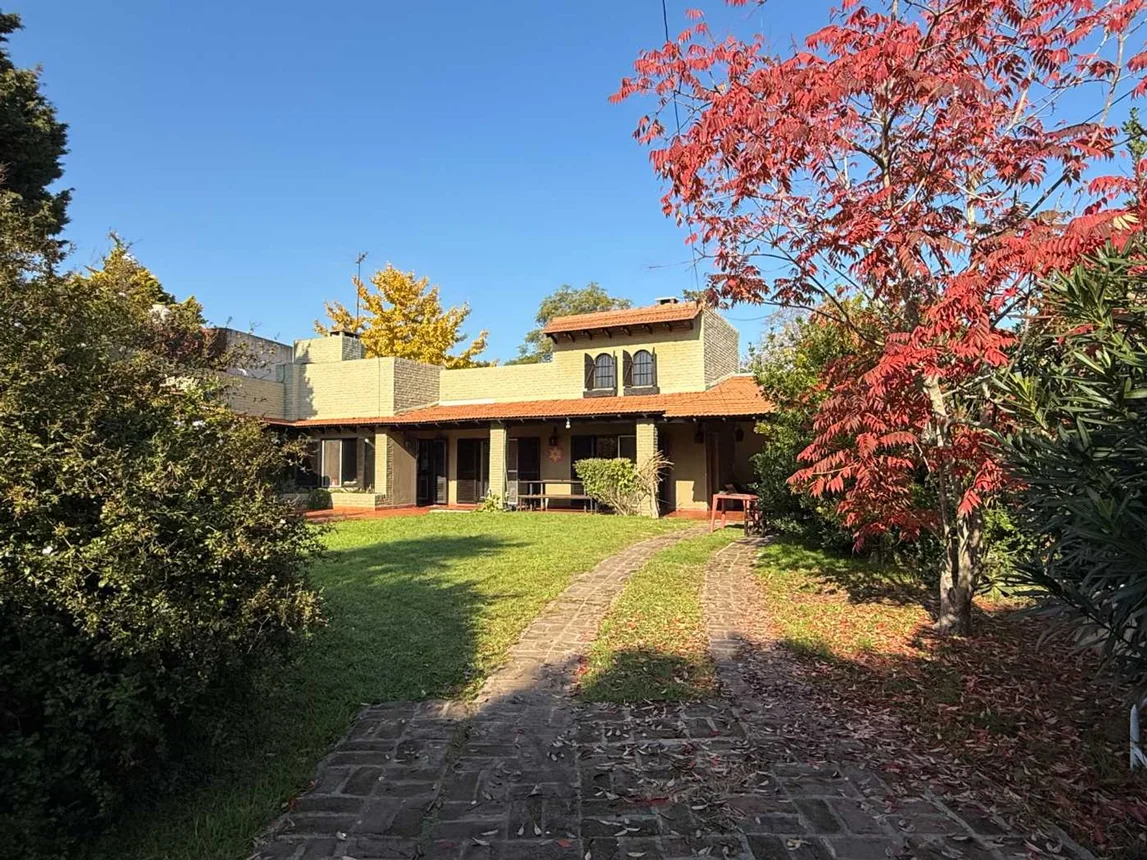 Casa en venta en Manuel B. Gonnet, foto 2