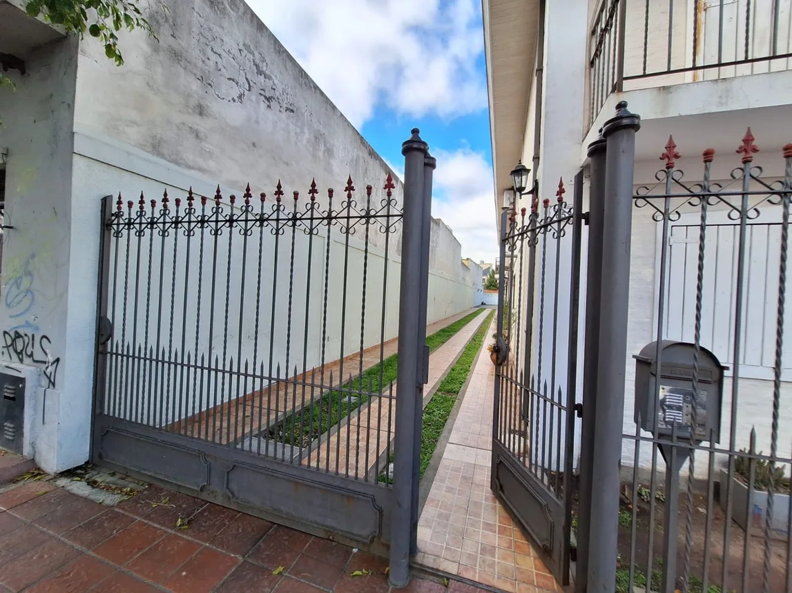 Departamento de 3 ambientes en venta en Lomas de Zamora, Laprida 800, foto 2
