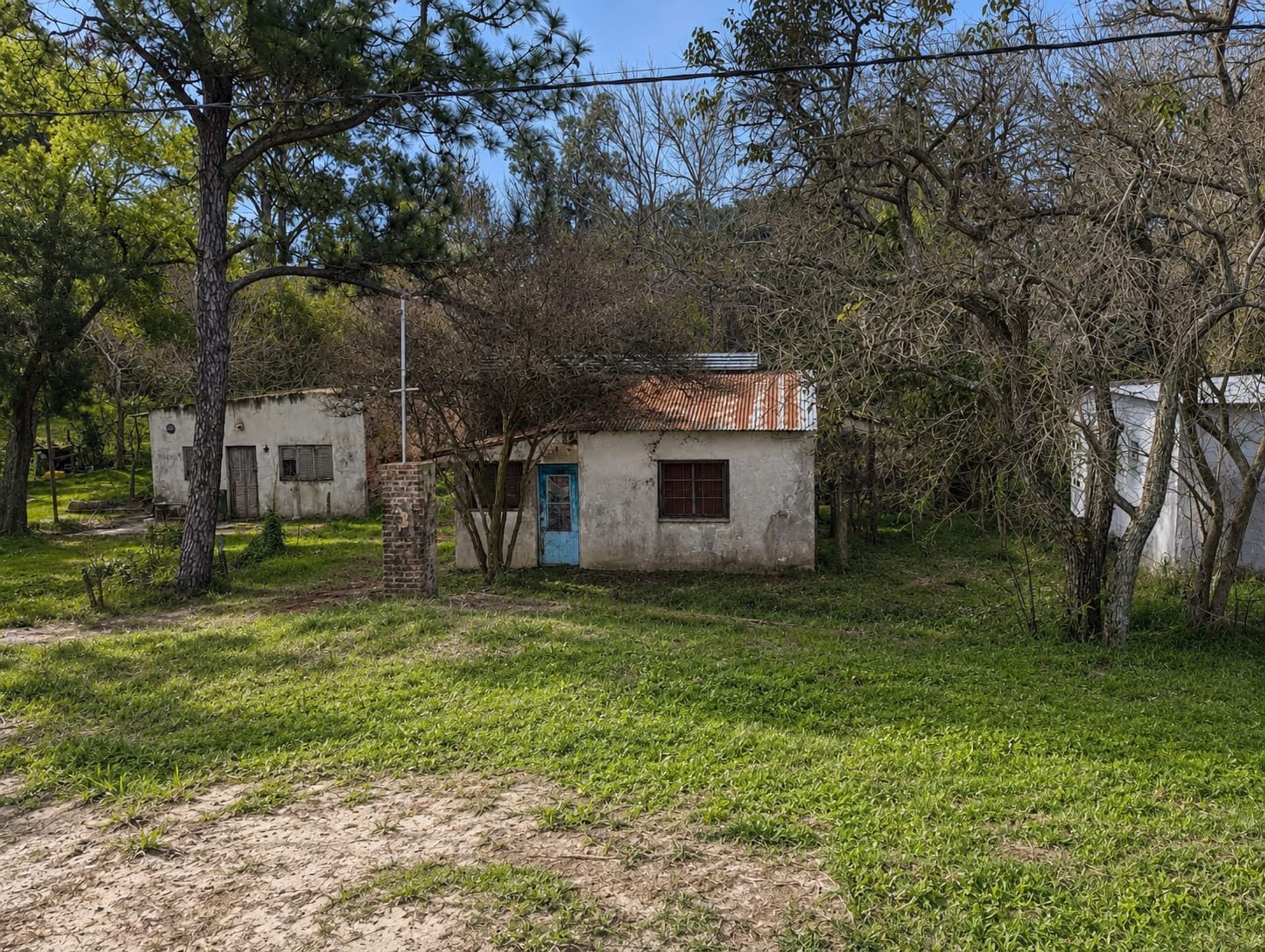 Se vende casa/duplex a terminar a orrilas del rio