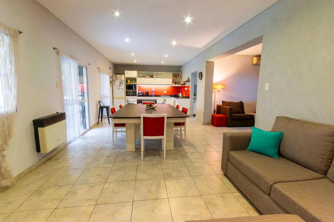 Casa en venta en Banfield, foto 4