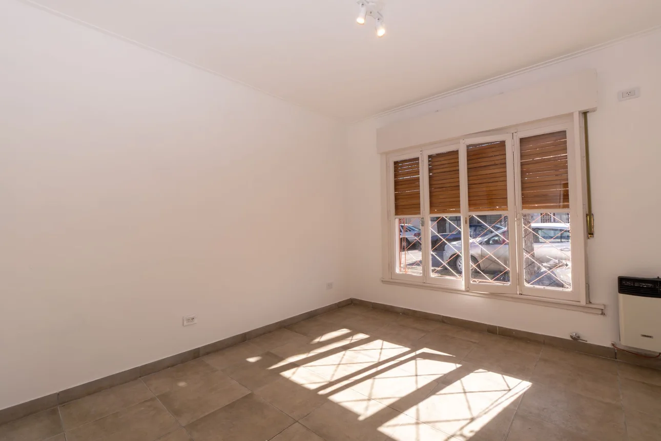 Casa en venta en La Plata, foto 2