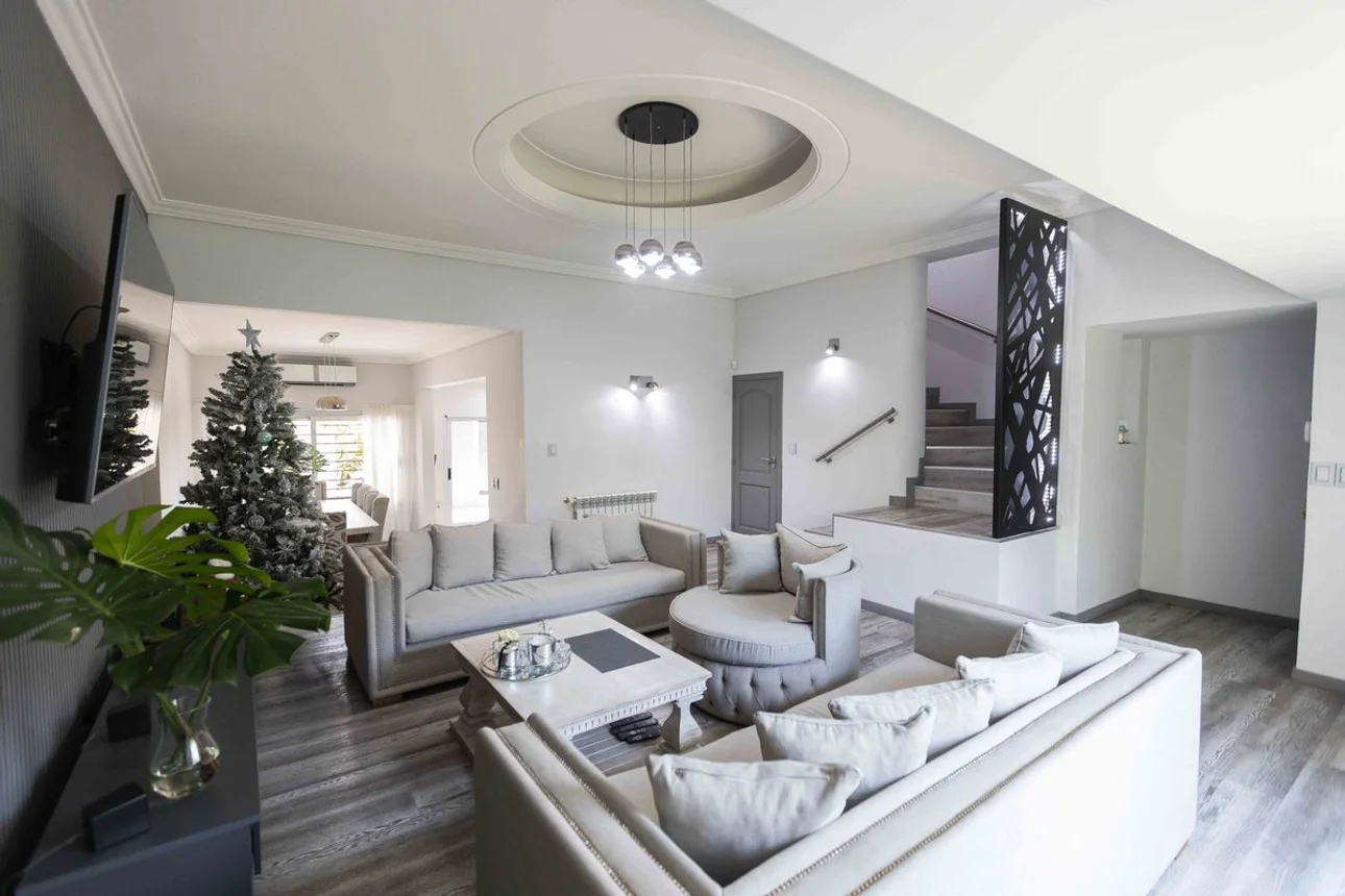 Venta espectacular casa impecable en banfield, foto 3