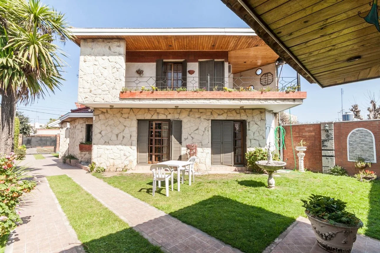 Casa en venta en Temperley, La Golondrina 3600