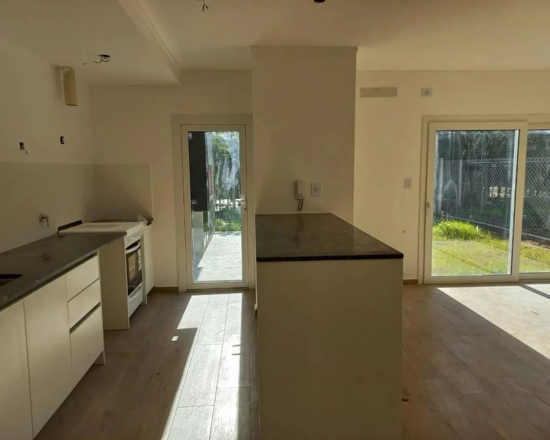 Casa dúplex en venta en City Bell, foto 2