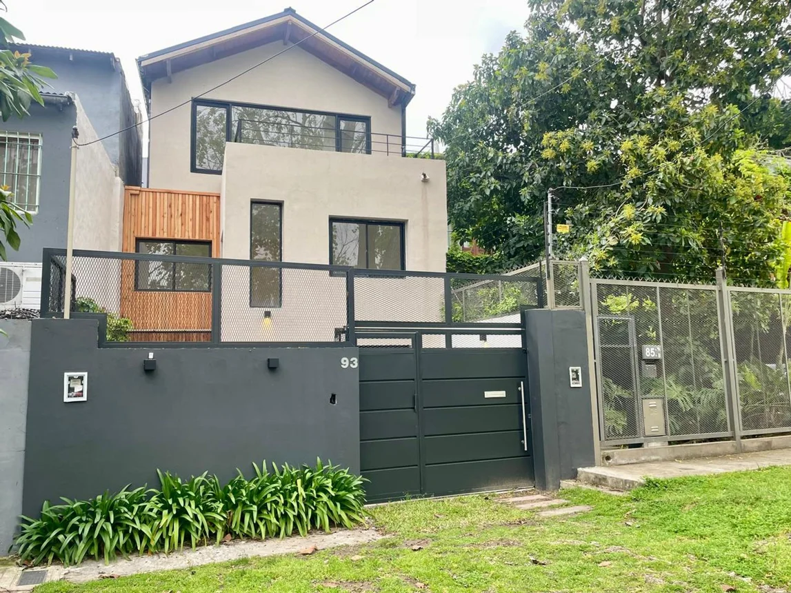Casa de 5 ambientes en venta en San Isidro, Camino de la Ribera Norte 0