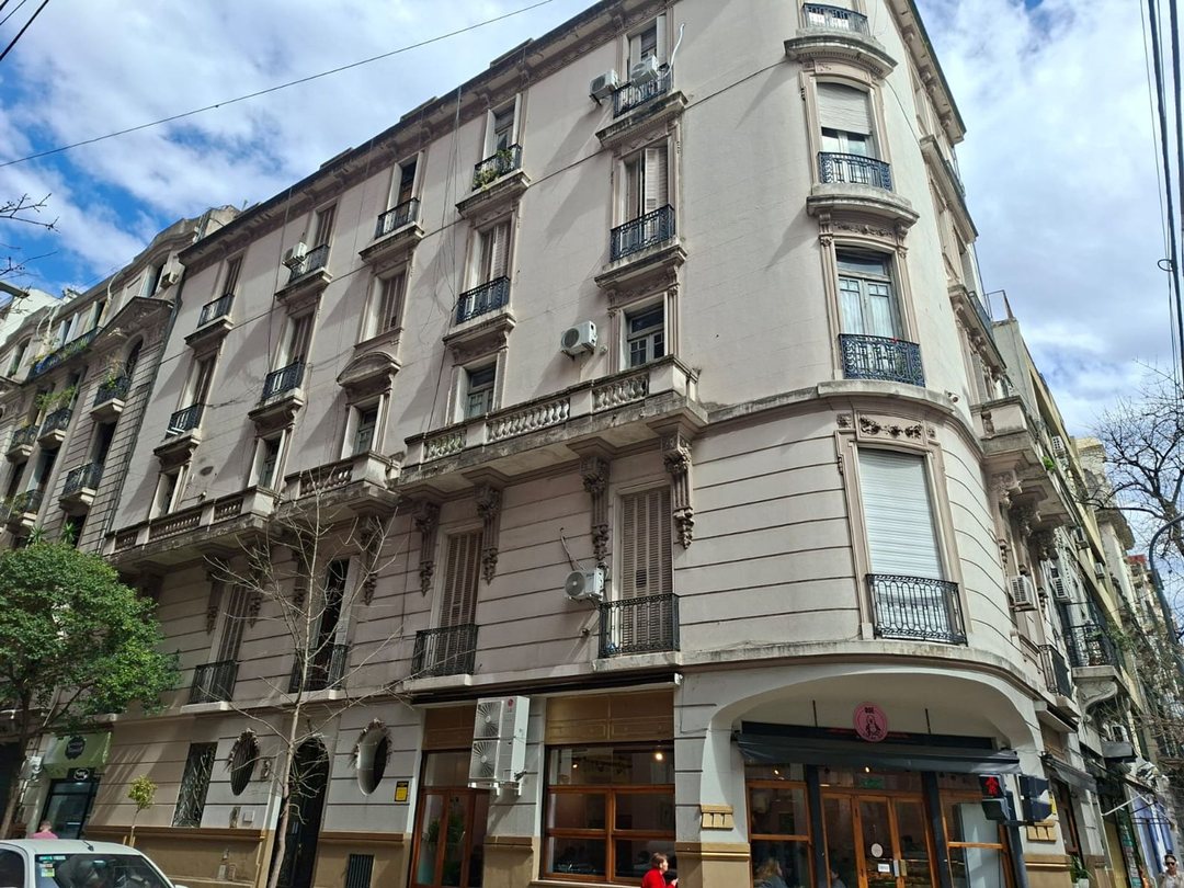 ALQUILER AMPLIO 4 AMB BALVANERA CON BALCONES