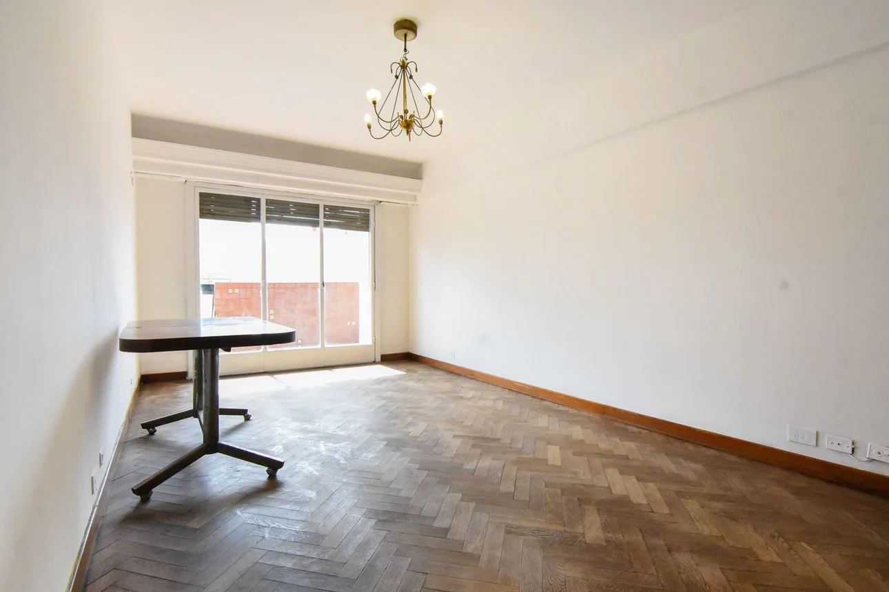 Departamento de 3 ambientes en venta en Parque Patricios, Av. Caseros 2400, foto 2