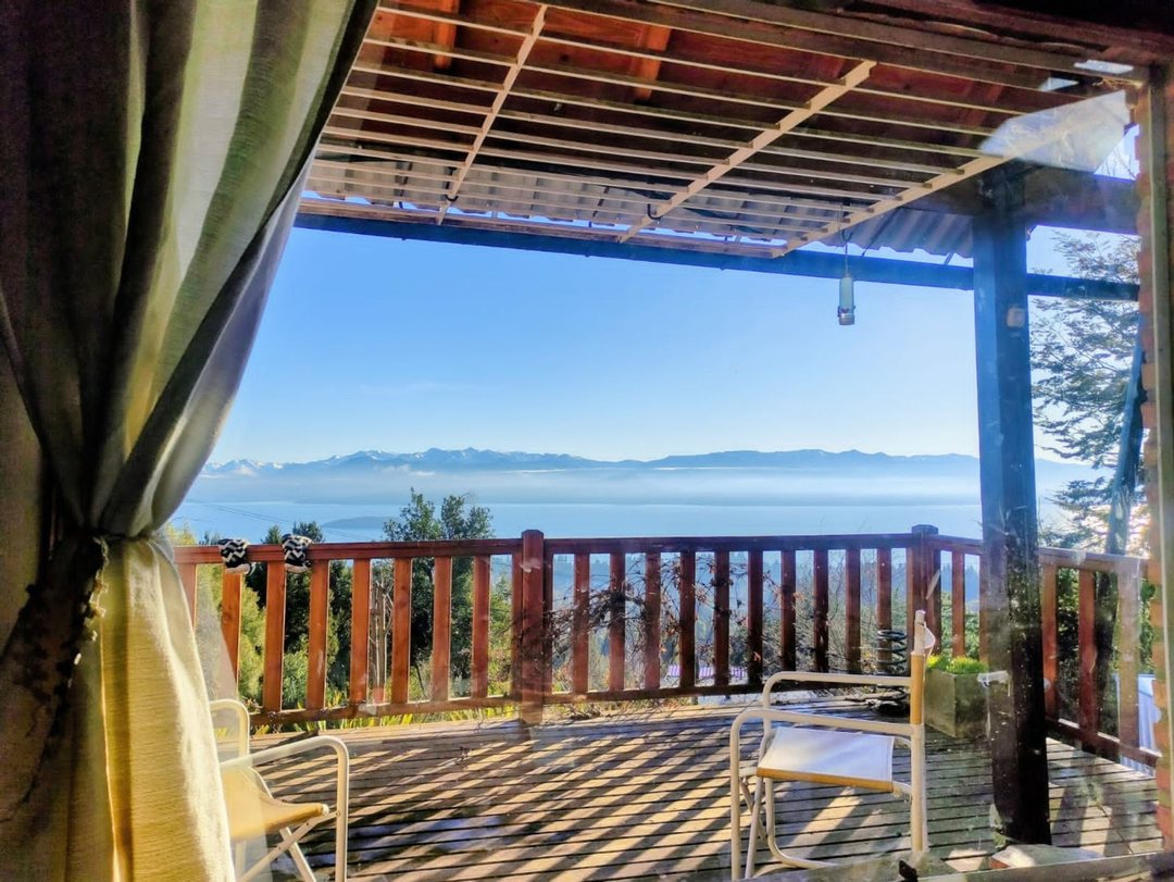 Casa en alquiler con excelentes vistas al lago