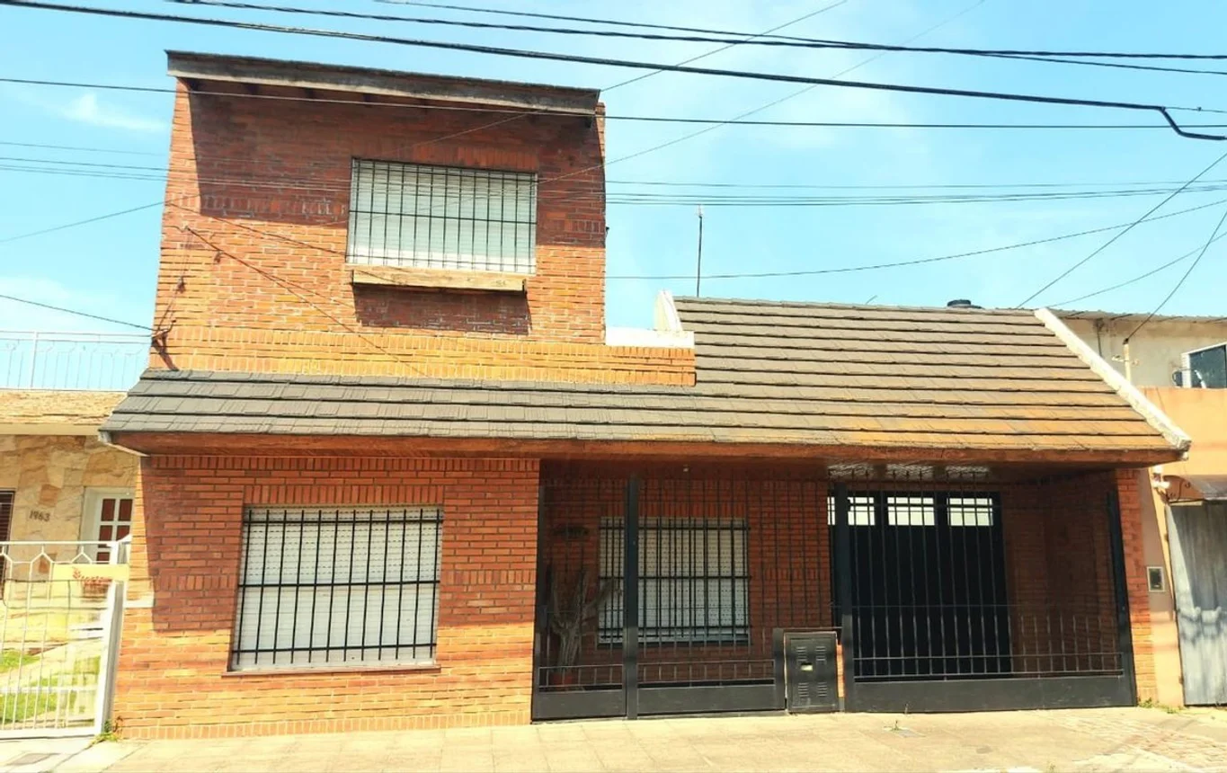 Casa de 5 ambientes en venta en El Palomar, Mercedes Álvarez 1900, foto 2