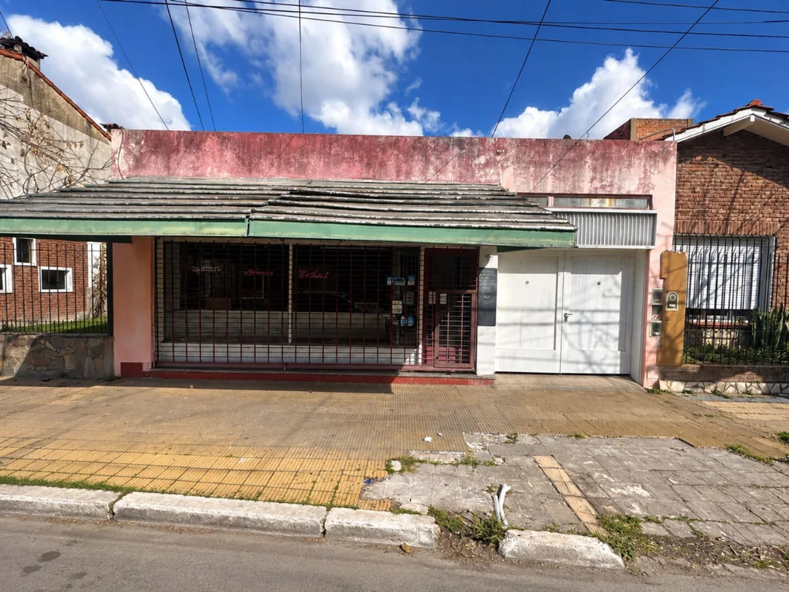 Casa de 3 ambientes en venta en Hurlingham, Sargento José Mariano Gómez 1500