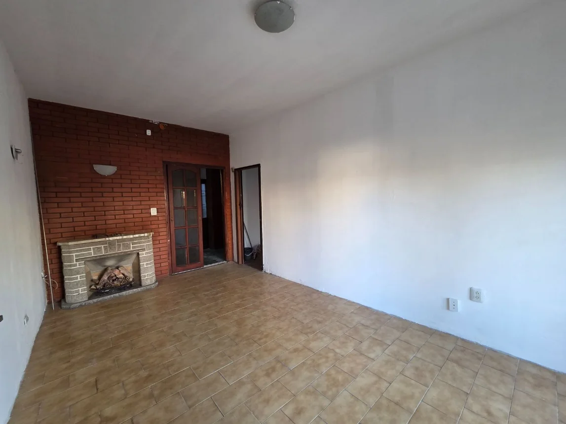 Casa de 3 ambientes en venta en Bernal Oeste, Ameghino 1800, foto 3