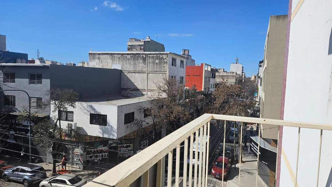 Alquiler departamento 3 amb Flores Apto Comercial