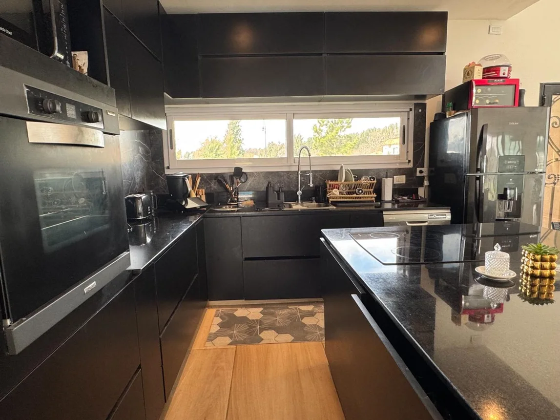 Casa de 6 ambientes en alquiler en La Plata, Ruta 2 0, foto 3