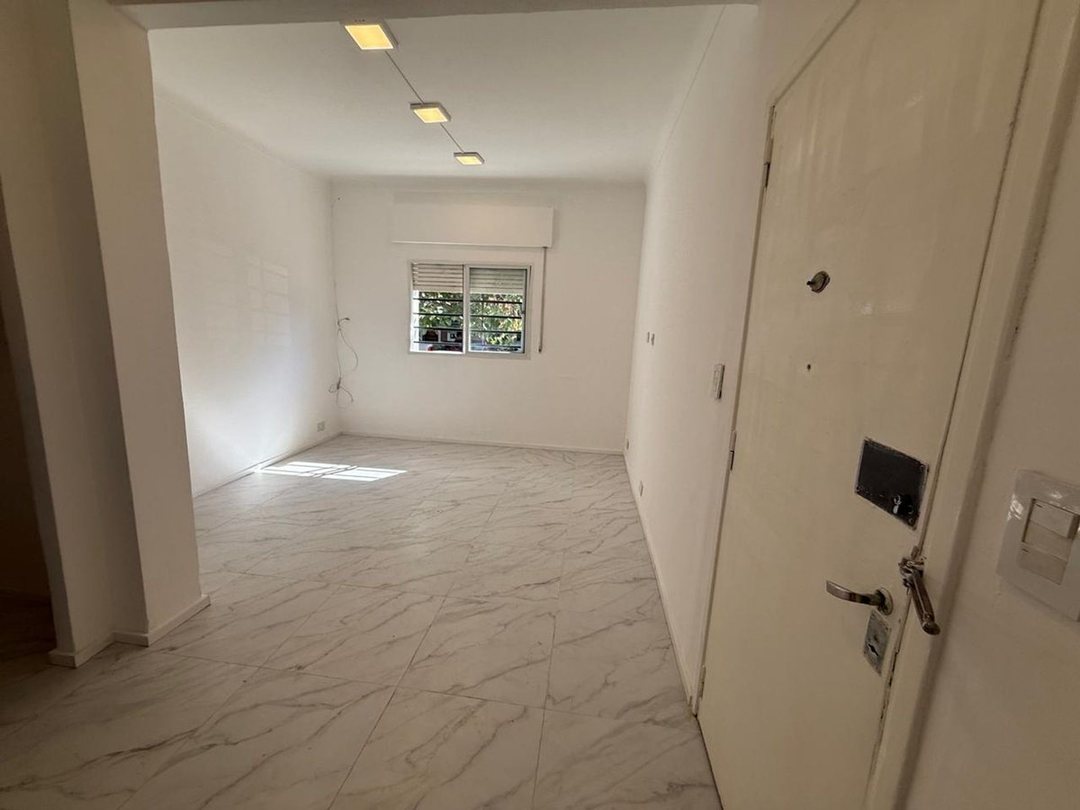 Alquiler PH de Dos Ambientes PB Frente Urquiza