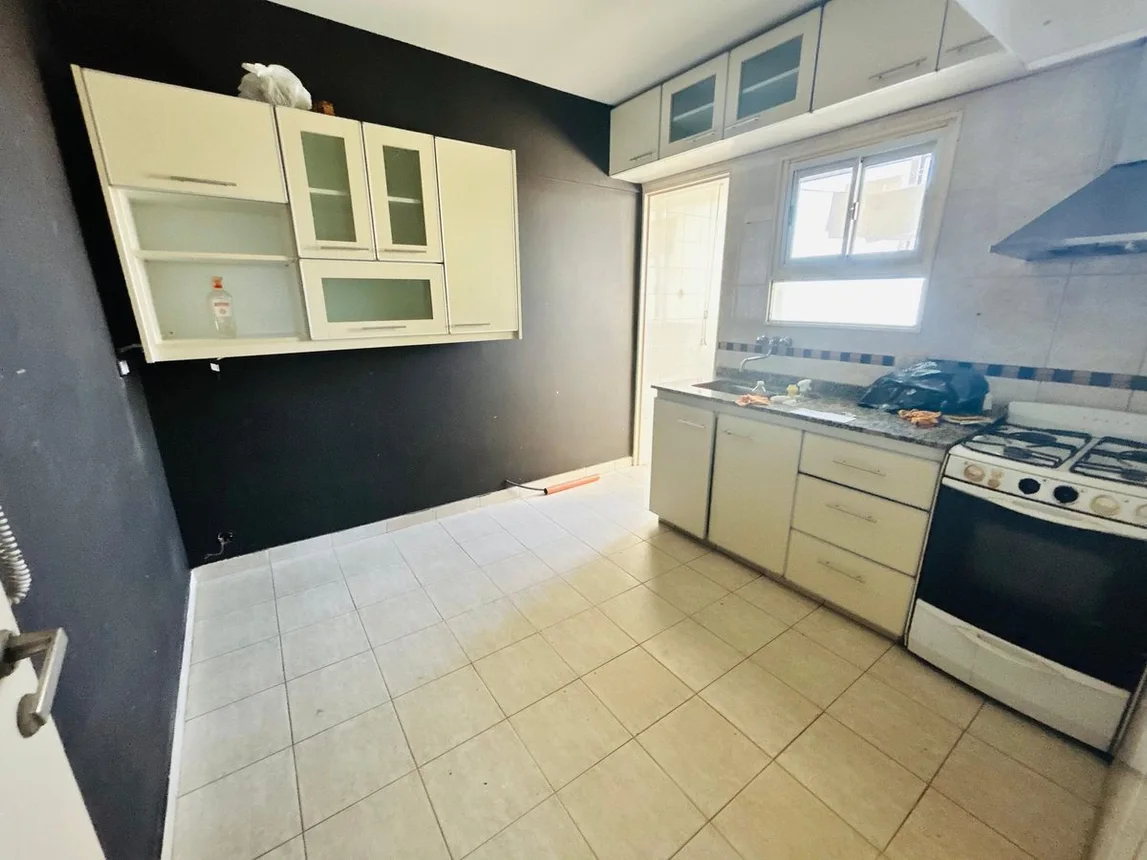Departamento de 4 ambientes en venta en Villa Tesei, Eduardo Bradley 300, foto 2