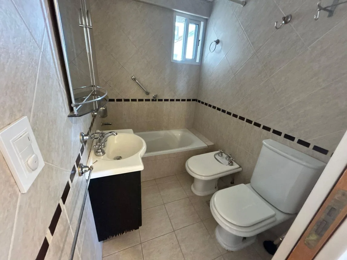 Departamento de 4 ambientes en venta en Villa Tesei, Eduardo Bradley 300, foto 3