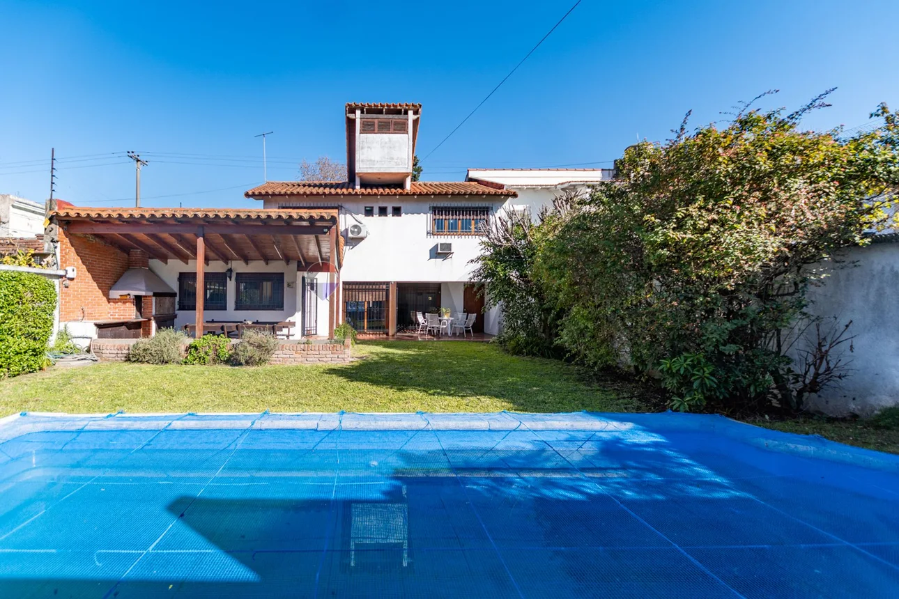Casa de 4 ambientes en venta en Adrogué, Drumond 1100, foto 4