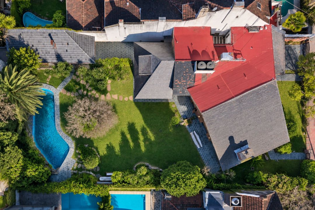 Casa 5 dorm. en Martínez - Gran terreno