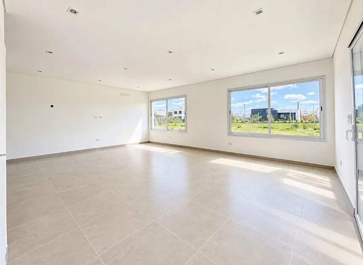Casa dúplex en venta en Pilar, foto 5