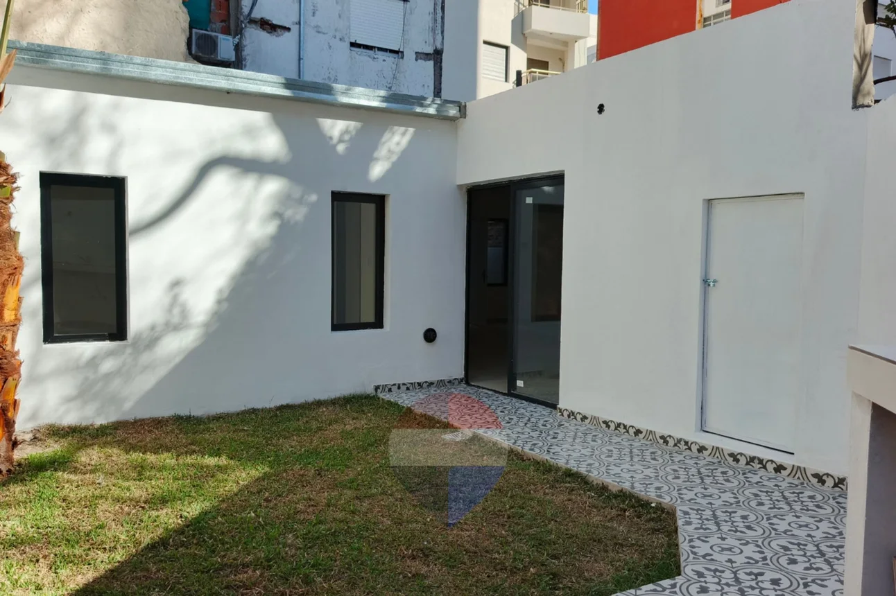 PH de 2 ambientes en venta en La Plata, Plaza Paso 0