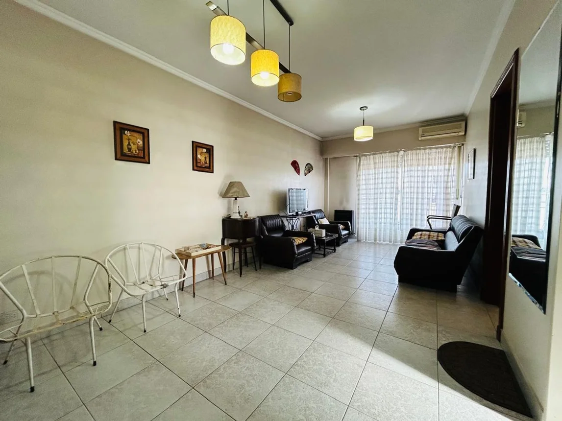 Departamento de 3 ambientes en venta en Lomas del Mirador, Bolívar 2600