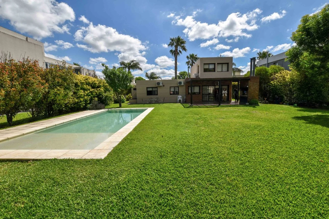 Casa en venta en Funes